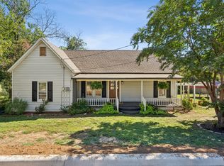 114 N Dubellette St, Weatherford, TX 76086