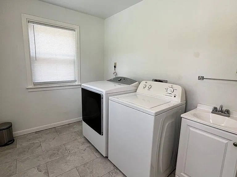 2399 New Holland Pike — Photo 26