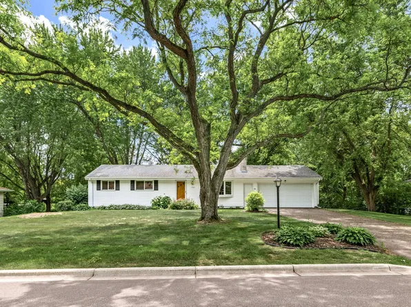 1760 Garland Ln N, Plymouth, MN 55447