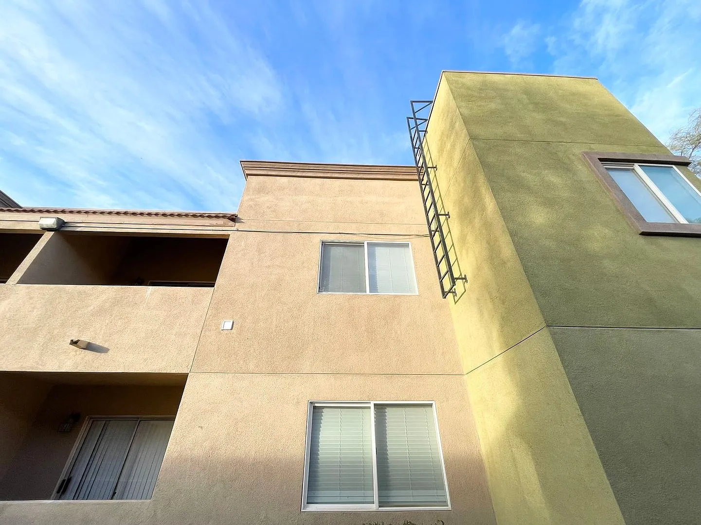Gated Community Condo — Photo 3
