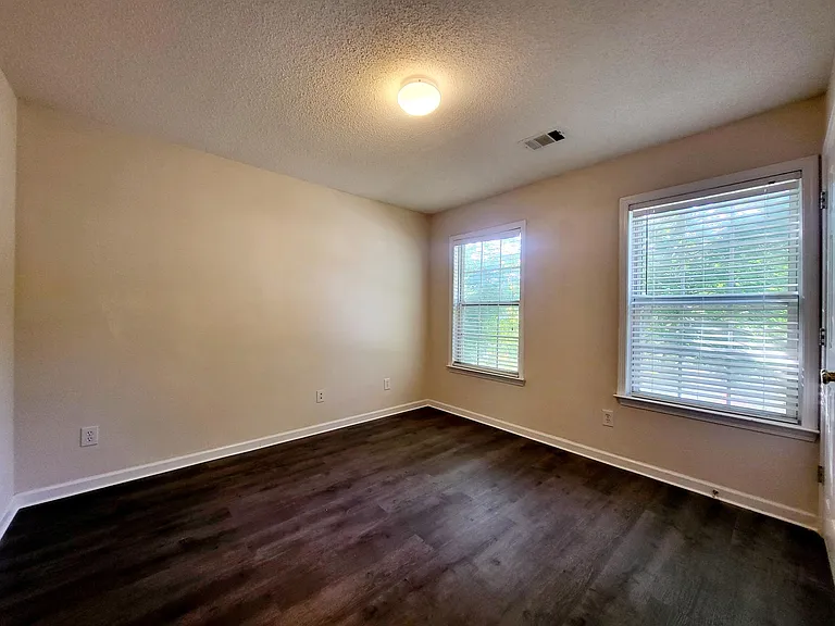 3209 Davenport Park Ln — Photo 16