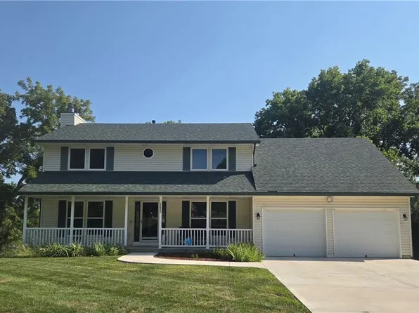 13835 Woodmont Ave, Bonner Springs, KS 66012