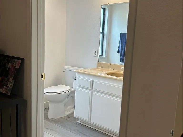11300 Foothill Blvd #19 — Photo 28