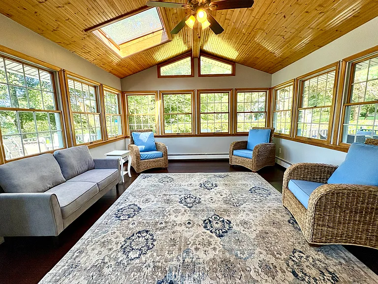 421 Hemlock Point Dr — Photo 16