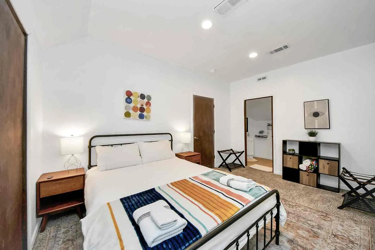 2 bed, 1200 sqft, $1,650 — Photo 4