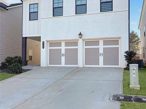 3rd image of 5240 Fox Den Rd