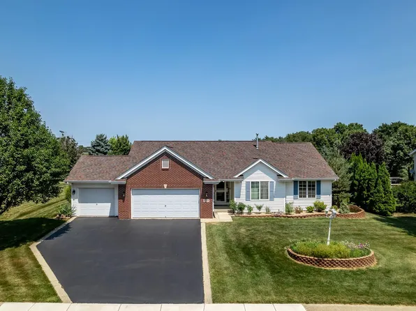 6672 Lindbloom Ln, Cherry Valley, IL 61016