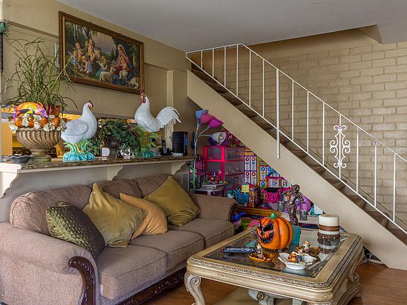 5th image of 639 Paseo Esmeralda