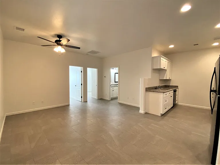 8715 E Spouse Dr — Photo 4