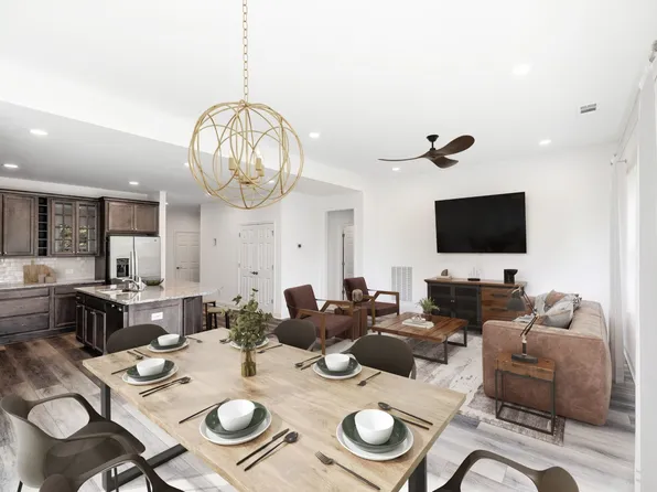 221 Crown Gardens Ct, Hermitage, TN 37076