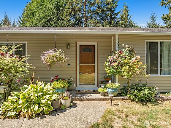 5th image of 3119 347th Street S