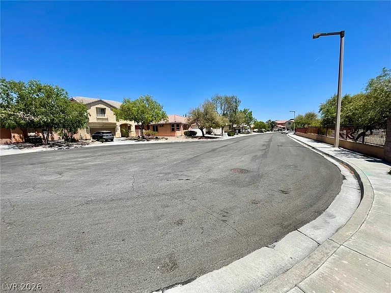 10546 Big Mill Ct — Photo 43