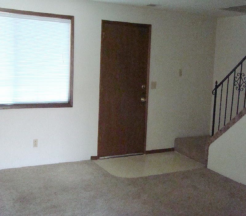 2nd image of 724 Hazel St APT 2