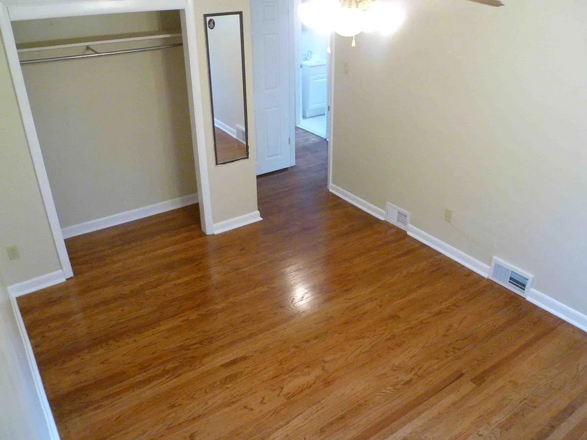 4411 Rosemont Ave — Photo 4