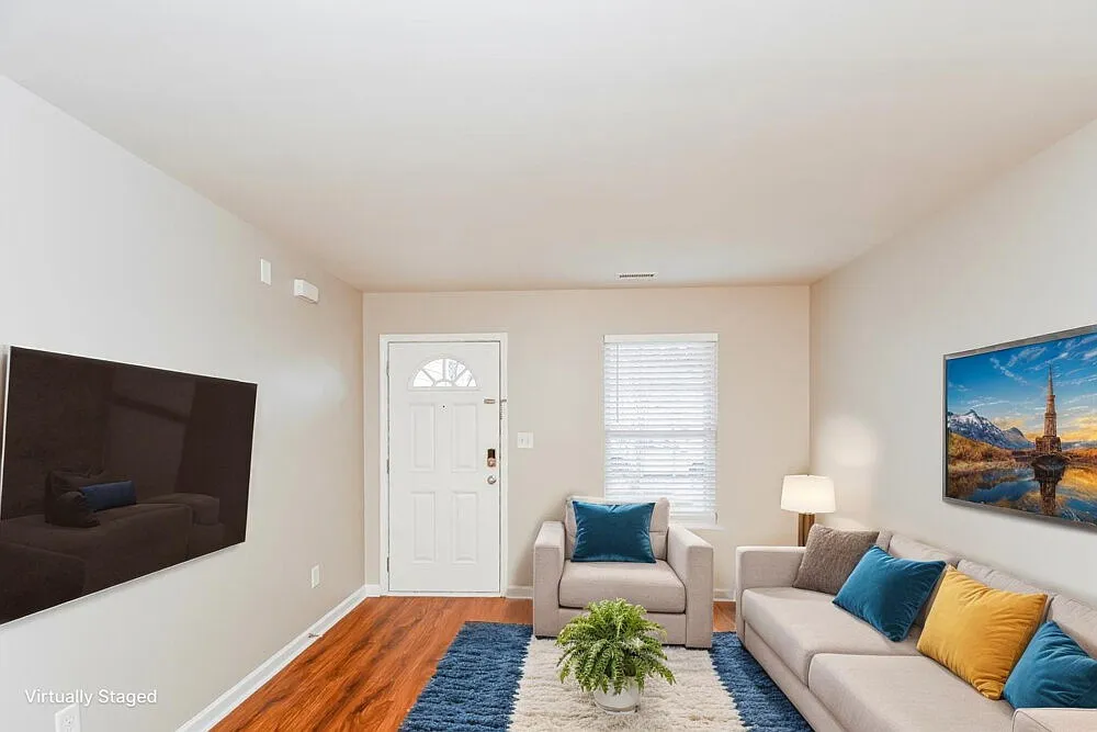 3 bed, 2.5 bath, 1653 sqft, $2,570 — Photo 4