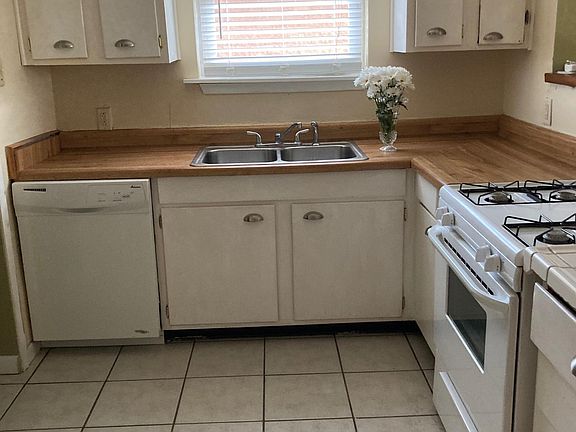 3rd image of 418 Beverly Garden Dr #416