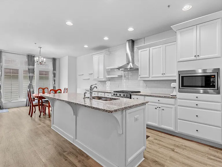 217 Hoke Farm Way — Photo 2