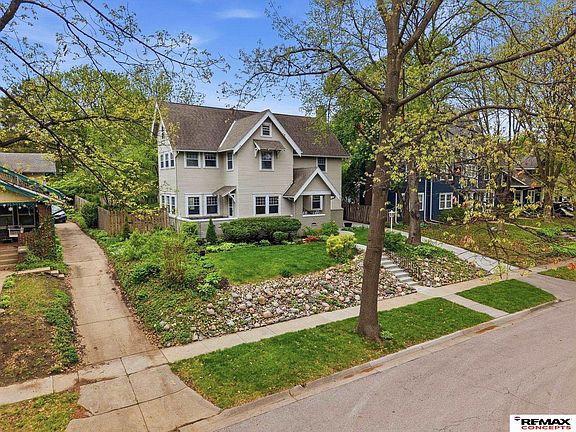 4th image of 2741 Stratford Ave