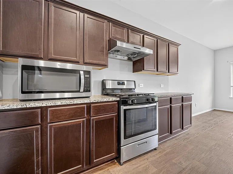 2330 Georgina Falls Dr — Photo 11