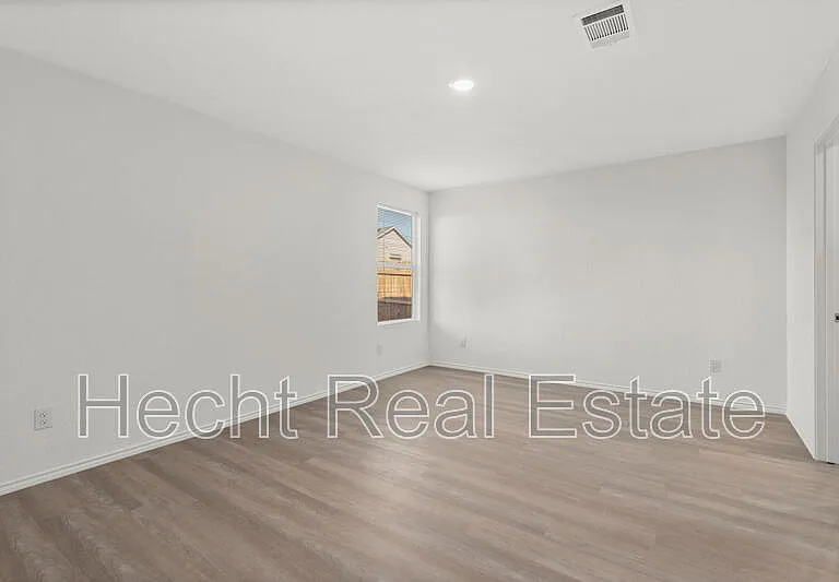2910 Green Finch — Photo 15
