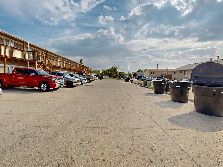 Pineview Apartments — Photo 20