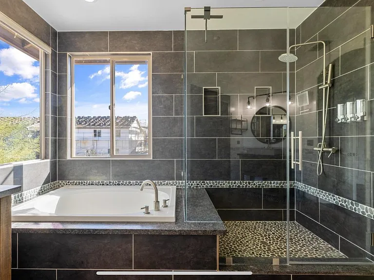 701 Rolling Green Dr — Photo 23