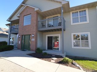 1601 Glacier Hill Dr, Madison, WI 53704