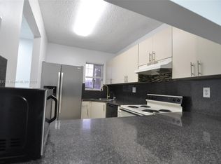 2740 W 76th St APT 206, Hialeah, FL 33016