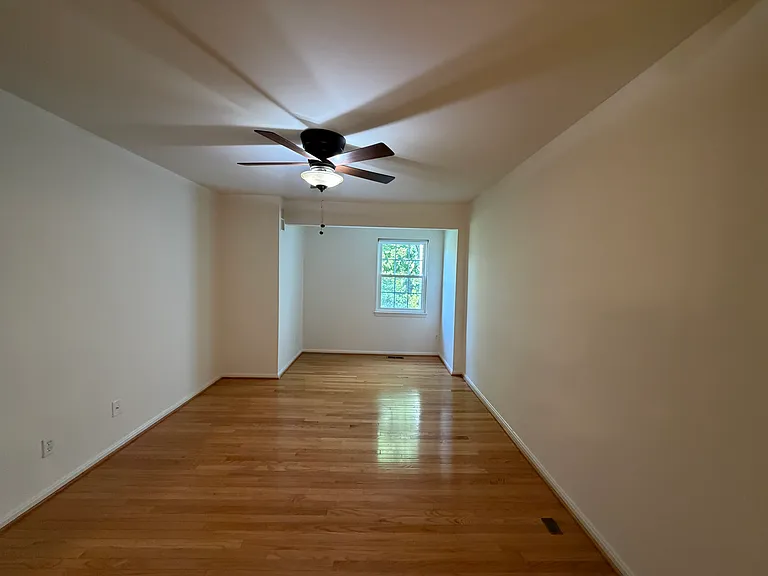 10404 Parthenon Ct — Photo 18