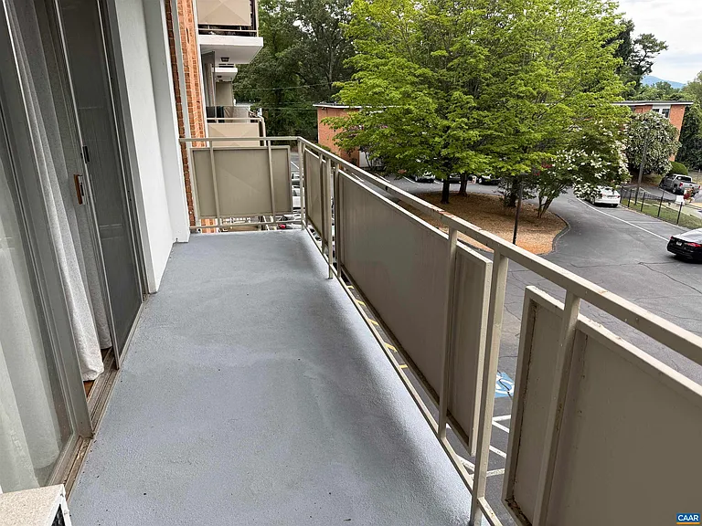 1800 Jefferson Park Ave #310 — Photo 4