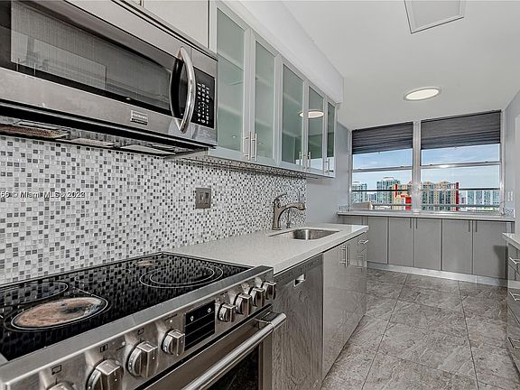 5th image of 250 174th St APT 1902