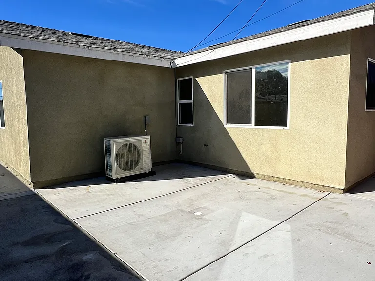 6827 San Luis St #1/2 — Photo 33