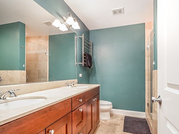 3rd image of 3346 N Sheffield Ave APT 1S