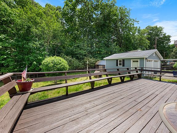 3rd image of 5652 Laurel Crest Dr