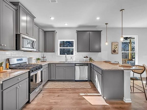 7th image of this home