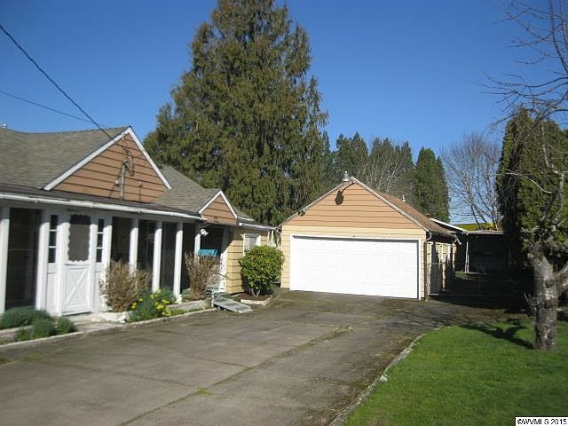 2nd image of 3685 Midway Ave NE