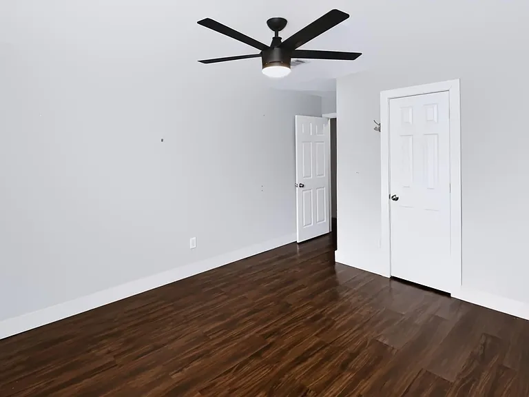 11930 Ashcroft Dr — Photo 26