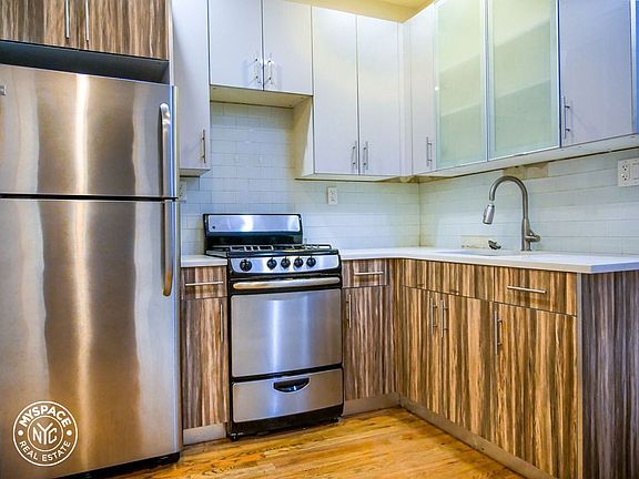 2nd image of 376 Lewis Ave APT 6