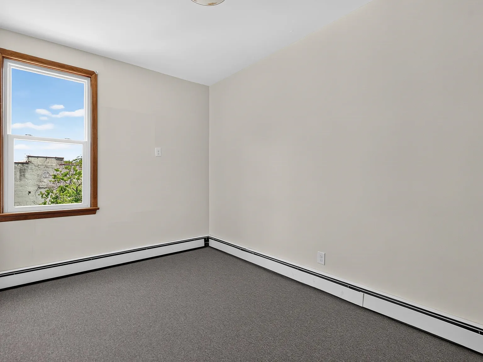 2 bed, 1.0 bath, $1,700 — Photo 4