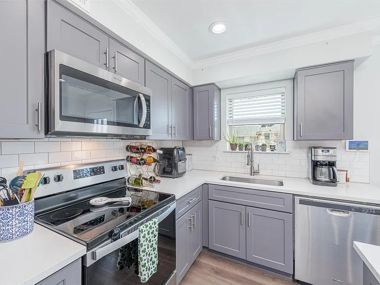 5076 Matilda St #227 — Photo 6