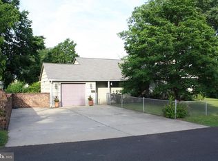 915 Tulip Ave, Croydon, PA