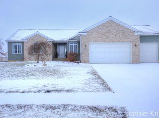 2974 Jamesview Ct, Hudsonville, MI 49426