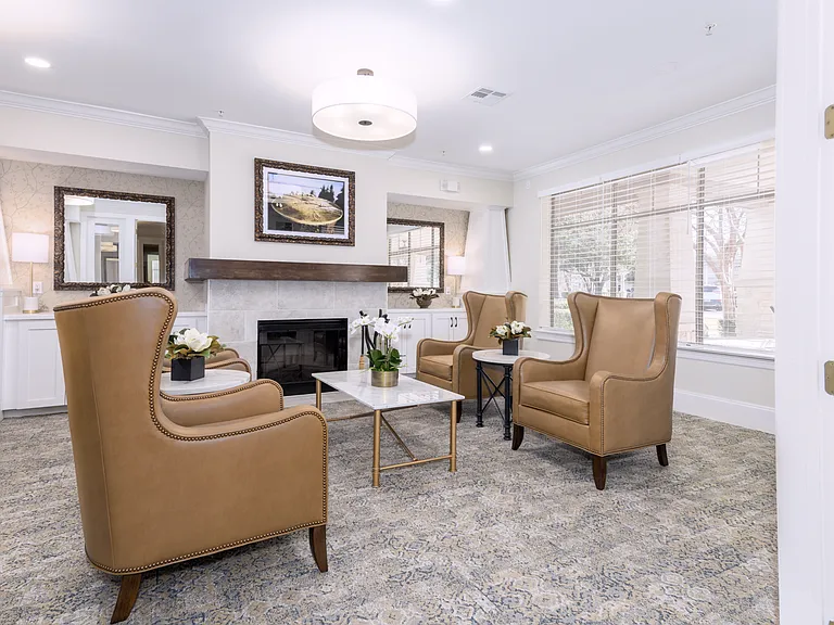 Mariposa River Bend 55+ Apartment Homes — Photo 16