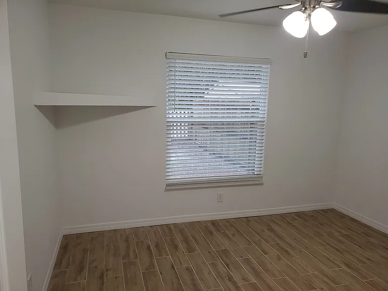 3723 Cheltenham Dr — Photo 11