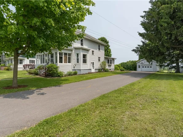 7632 E State St, Lowville, NY 13367