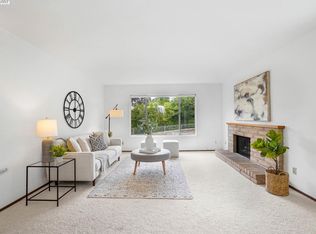 7610 Mountain Blvd APT 4, Oakland, CA 94605