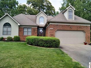 2110 Southwest Dr, Murray, KY 42071