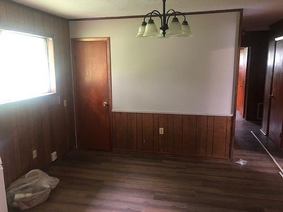 3rd image of 203 Noble St