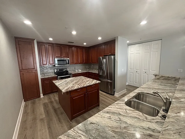87 Vivante Blvd — Photo 12