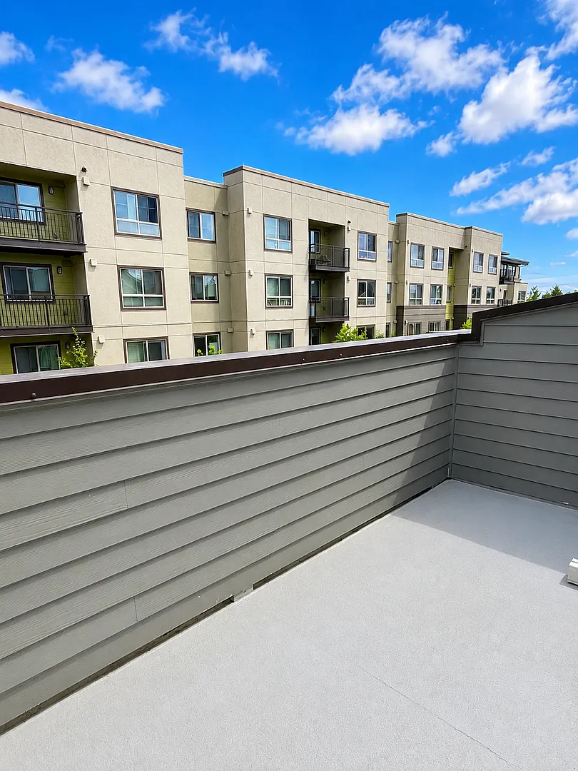 Spacious 1,893 SF Bellevue Townhome with Top-Floor Loft Suite & Private Rooftop Deck — Photo 4